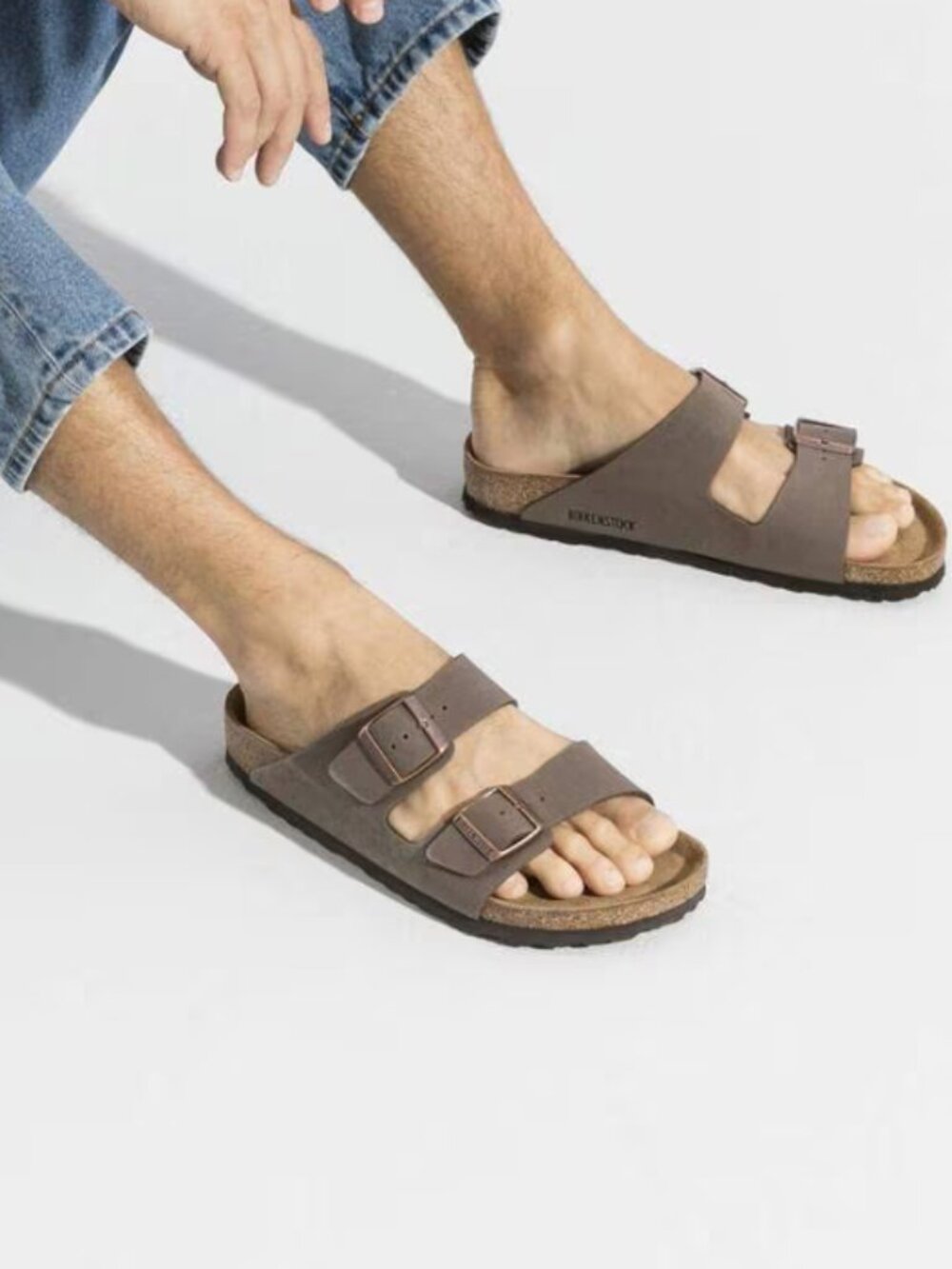 Arizona Birkenstock Sandals in Mocha